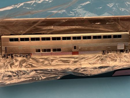 HO scale train - Samhongsa Amtrak Superliner Coach Supply