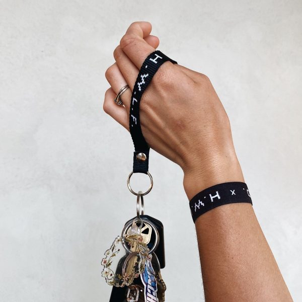 RESTOCKED! CLASSIC HWLF | BLACK | KEYCHAIN Online now