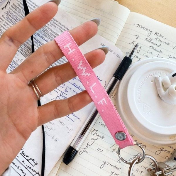 LIMITED! CLASSIC HWLF | PINK | KEYCHAIN Online Hot Sale